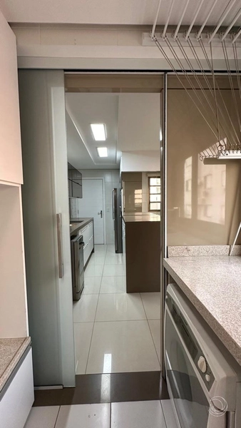 Apartamento no Centro com 3 dormitórios 1 suíte e 2 vagas - 131m²: 27ª foto da galeria de imagens do imóvel