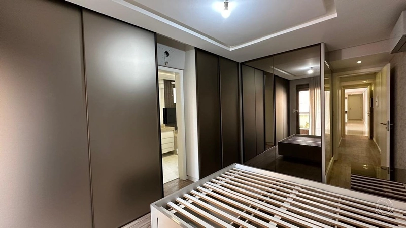 Apartamento no Centro com 3 dormitórios 1 suíte e 2 vagas - 131m²: 31ª foto da galeria de imagens do imóvel