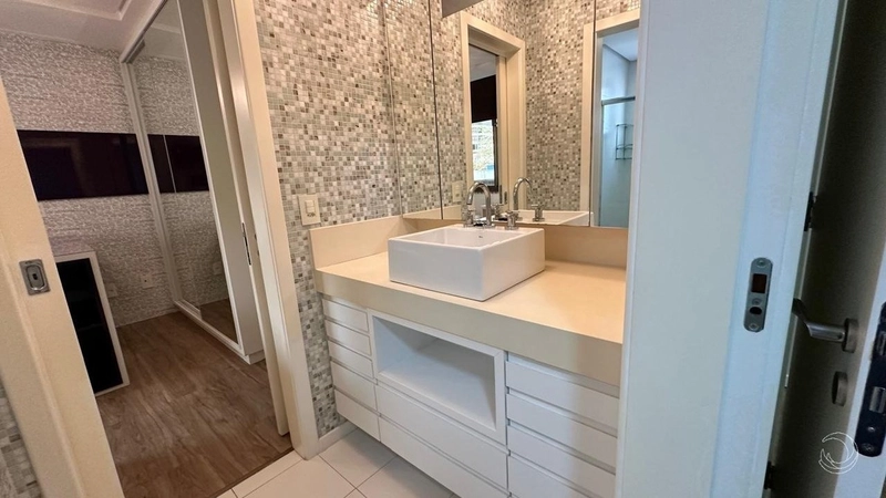 Apartamento no Centro com 3 dormitórios 1 suíte e 2 vagas - 131m²: 50ª foto da galeria de imagens do imóvel