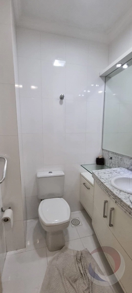 Cobertura em Coqueiros com 3 dormitórios, sendo 1 suíte e 2 vagas: 18ª foto da galeria de imagens do imóvel