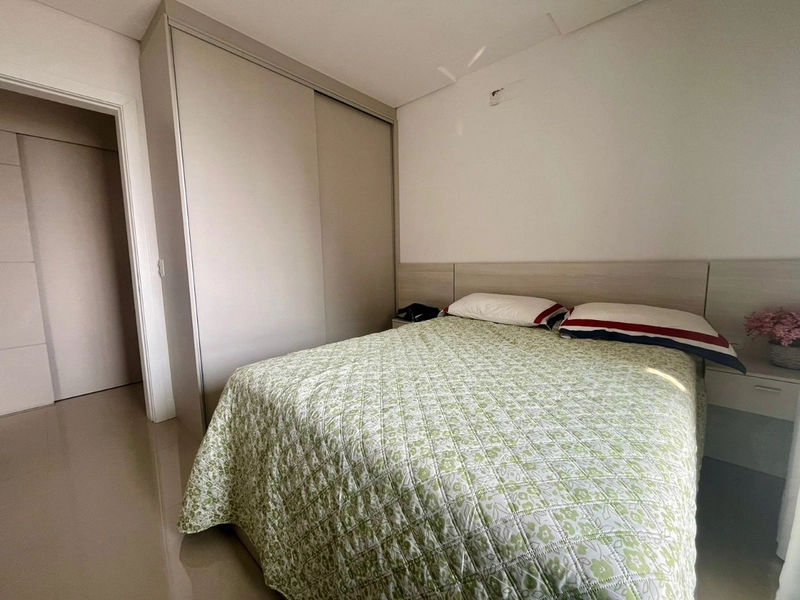 Apartamento no Balneário com 2 dormitórios, sendo 1 suíte e 2 vagas: 16ª foto da galeria de imagens do imóvel
