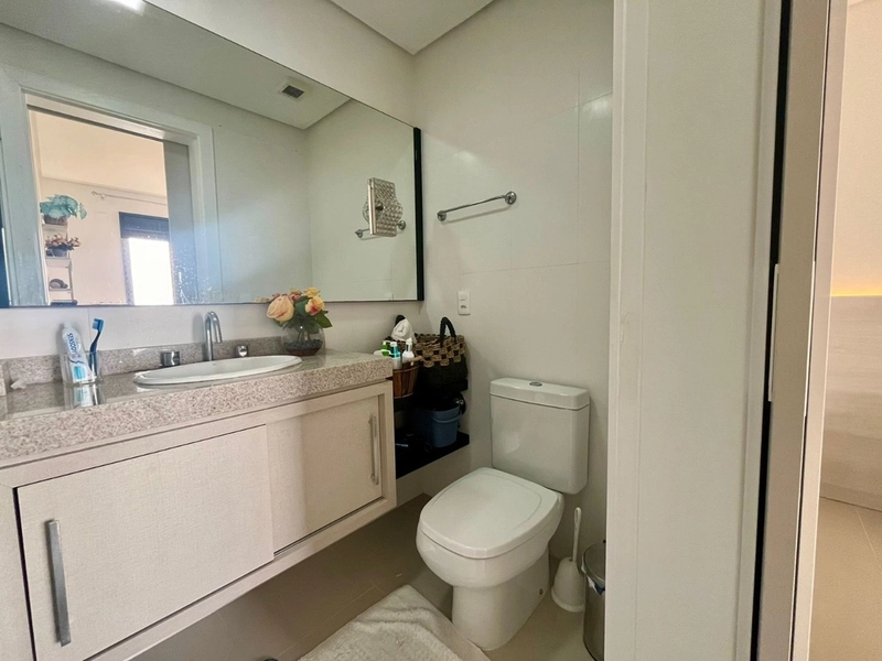 Apartamento no Balneário com 2 dormitórios, sendo 1 suíte e 2 vagas: 17ª foto da galeria de imagens do imóvel