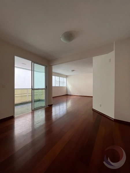Apartamento no Centro com Terraço, 3 suítes e 2 vagas - 140m²: 10ª foto da galeria de imagens do imóvel