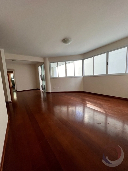 Apartamento no Centro com Terraço, 3 suítes e 2 vagas - 140m²: 9ª foto da galeria de imagens do imóvel