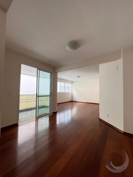 Apartamento no Centro com Terraço, 3 suítes e 2 vagas - 140m²: 1ª foto da galeria de imagens do imóvel