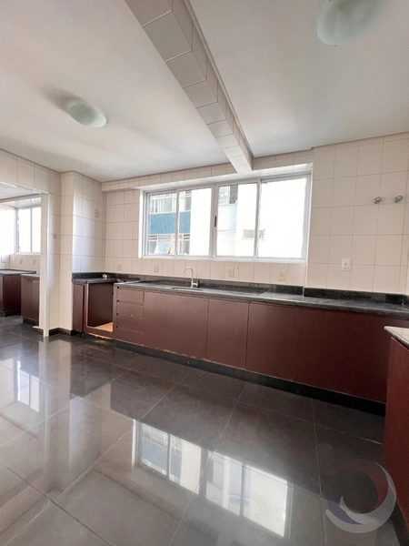 Apartamento no Centro com Terraço, 3 suítes e 2 vagas - 140m²: 25ª foto da galeria de imagens do imóvel