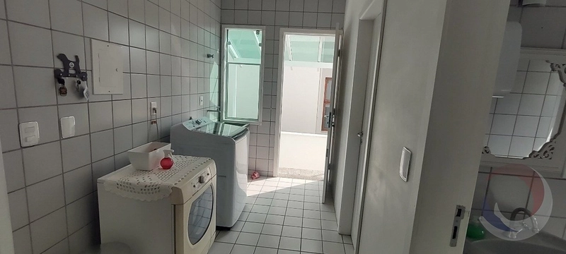 Casa no Bom Abrigo com 3 dormitórios sendo 1 suíte e 2 vagas: 6ª foto da galeria de imagens do imóvel