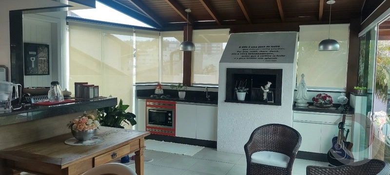 Casa no Bom Abrigo com 3 dormitórios sendo 1 suíte e 2 vagas: 3ª foto da galeria de imagens do imóvel
