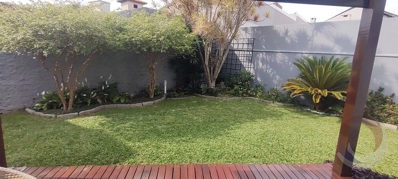 Casa no Bom Abrigo com 3 dormitórios sendo 1 suíte e 2 vagas: 4ª foto da galeria de imagens do imóvel