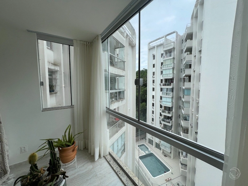 Apartamento na Agronômica com 3 dormitórios, sendo 1 suíte e 1 vaga: 6ª foto da galeria de imagens do imóvel