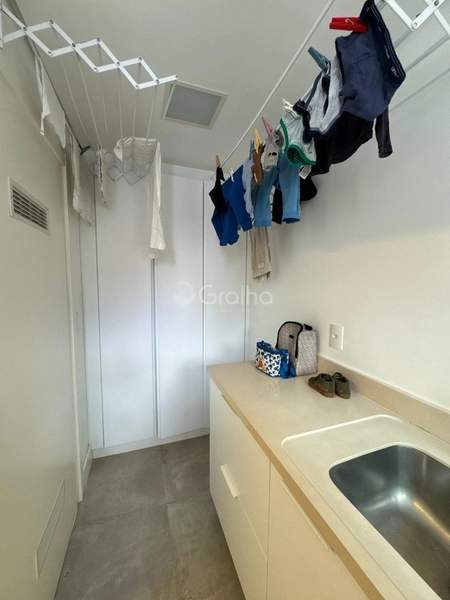 Apartamento na Agronômica com 2 dormitórios, sendo 2 suíte e 2 vagas: 16ª foto da galeria de imagens do imóvel