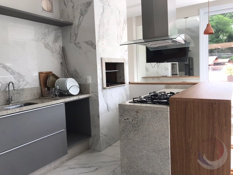 Apartamento mobiliado de 42m² no Córrego Grande com 1 dormitório: 15ª foto da galeria de imagens do imóvel