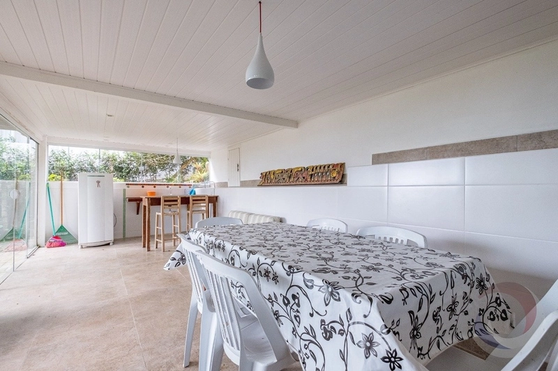 Casa na Lagoa da Conceição com 3 suítes e 2 vagas - 206 m²: 15ª foto da galeria de imagens do imóvel