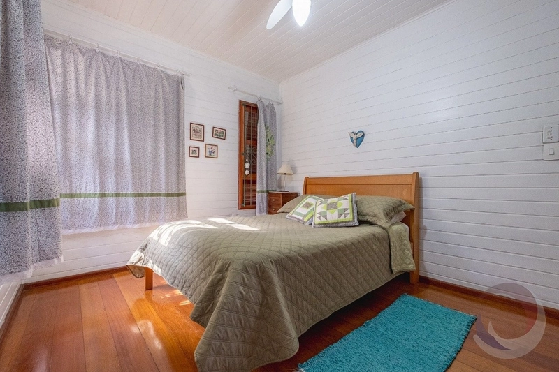 Casa na Lagoa da Conceição com 3 suítes e 2 vagas - 206 m²: 13ª foto da galeria de imagens do imóvel