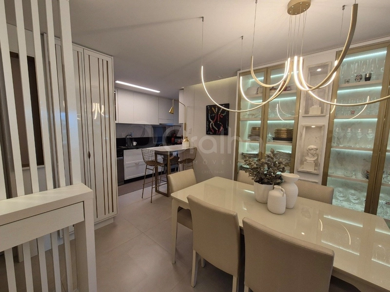 Apartamento na Agronômica com 3 dormitórios, sendo 1 suíte e 2 vagas: 3ª foto da galeria de imagens do imóvel