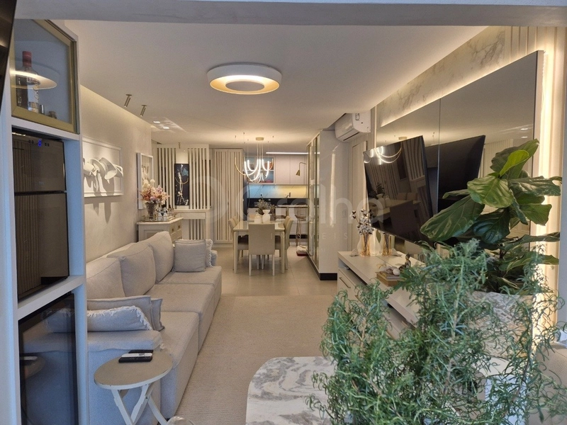 Apartamento na Agronômica com 3 dormitórios, sendo 1 suíte e 2 vagas: 2ª foto da galeria de imagens do imóvel