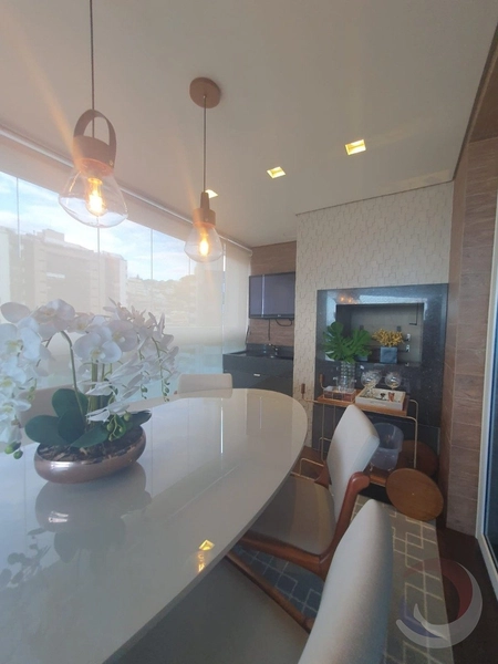 Apartamento na Beira Mar com 4 suítes, sendo 2 suítes e 4 vgs 221 m²: 10ª foto da galeria de imagens do imóvel