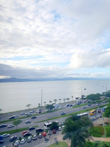 Apartamento na Beira Mar com 4 suítes, sendo 2 suítes e 4 vgs 221 m²: 18ª foto da galeria de imagens do imóvel