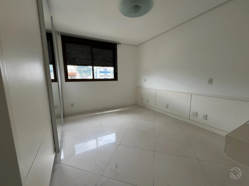 Cobertura no Centro com 3 dormitórios 3 suítes e 3 vagas - 239m²: 9ª foto da galeria de imagens do imóvel