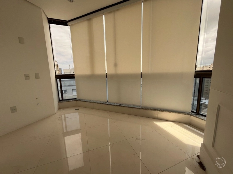 Cobertura no Centro com 3 dormitórios 3 suítes e 3 vagas - 239m²: 3ª foto da galeria de imagens do imóvel