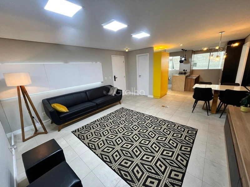Belíssimo Apartamento no Centro mobiliado com 1 dormitório e 1 vaga: 1ª foto da galeria de imagens do imóvel