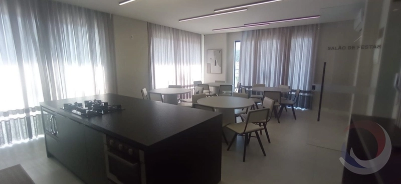 Apartamento na Carvoeira com 1dormitório e 1 vaga - 35m²: 9ª foto da galeria de imagens do imóvel