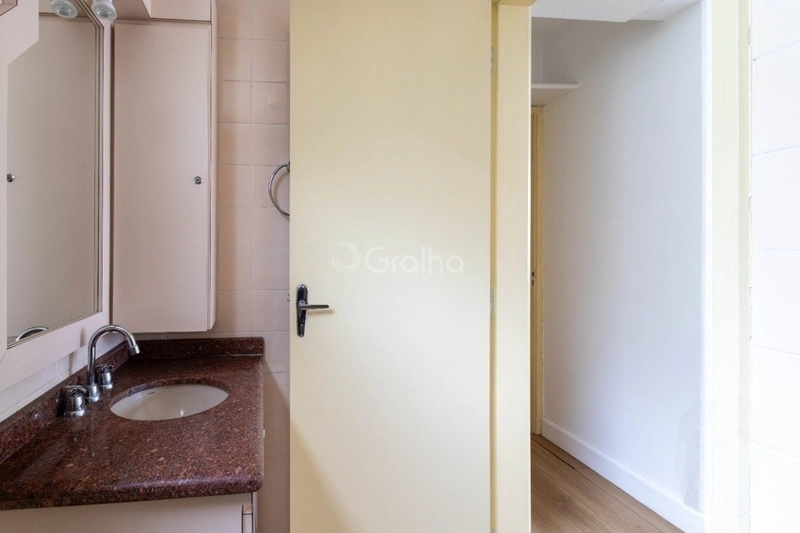 Apartamento no Centro com 3 dormitórios, sendo 1 suíte, 1 vaga: 8ª foto da galeria de imagens do imóvel