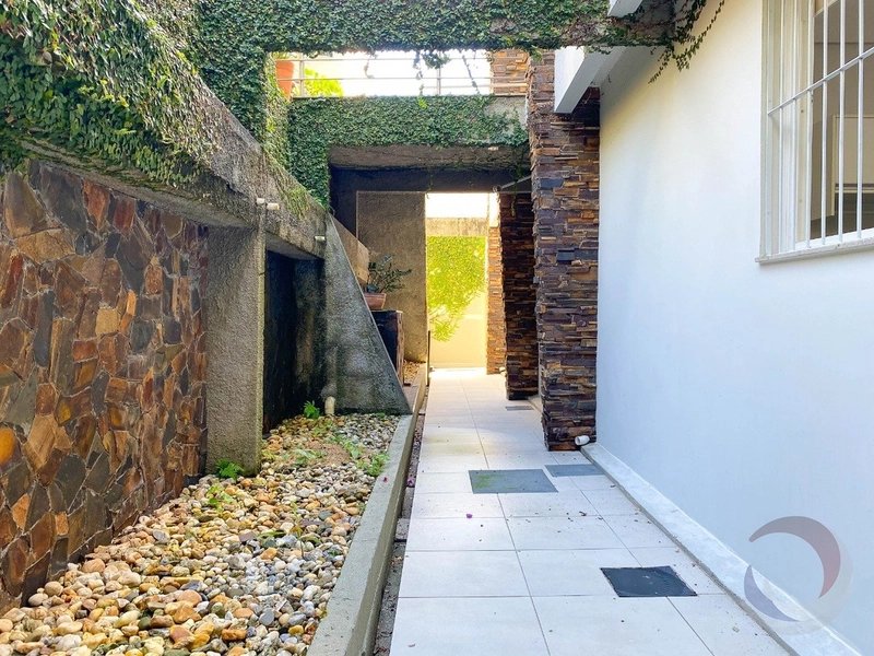 Casa alto padrão no Itacurubi com 4 suítes e 4 vagas - 560m²: 59ª foto da galeria de imagens do imóvel