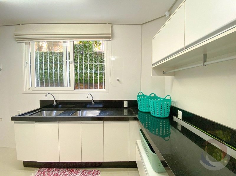 Casa alto padrão no Itacurubi com 4 suítes e 4 vagas - 560m²: 25ª foto da galeria de imagens do imóvel