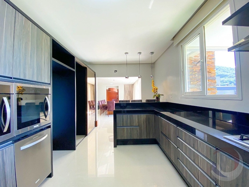 Casa alto padrão no Itacurubi com 4 suítes e 4 vagas - 560m²: 18ª foto da galeria de imagens do imóvel
