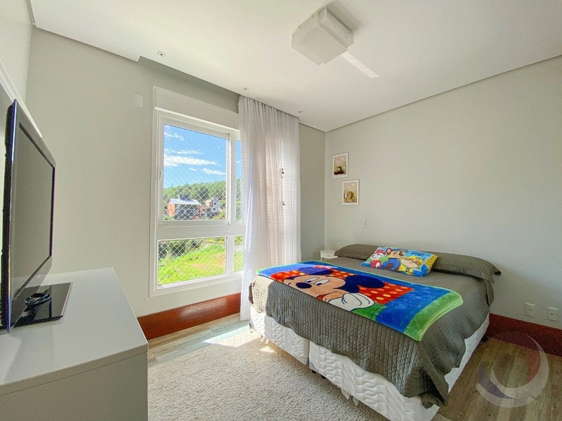 Casa alto padrão no Itacurubi com 4 suítes e 4 vagas - 560m²: 42ª foto da galeria de imagens do imóvel