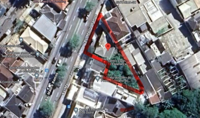 Terreno a venda no Centro com 436m² de área: 1ª foto da galeria de imagens do imóvel