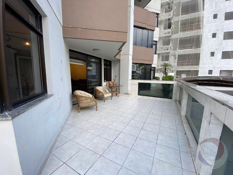 Apartamento no Centro com 3 dormitórios, sendo 1 suíte e 2 vagas: 9ª foto da galeria de imagens do imóvel