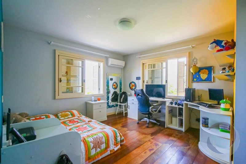 Casa na Lagoa da Conceição a venda com 5 dormitórios 3 suítes: 23ª foto da galeria de imagens do imóvel