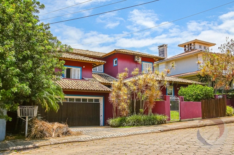 Casa na Lagoa da Conceição a venda com 5 dormitórios 3 suítes: 24ª foto da galeria de imagens do imóvel