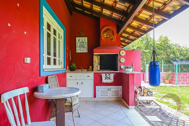 Casa na Lagoa da Conceição a venda com 5 dormitórios 3 suítes: 25ª foto da galeria de imagens do imóvel