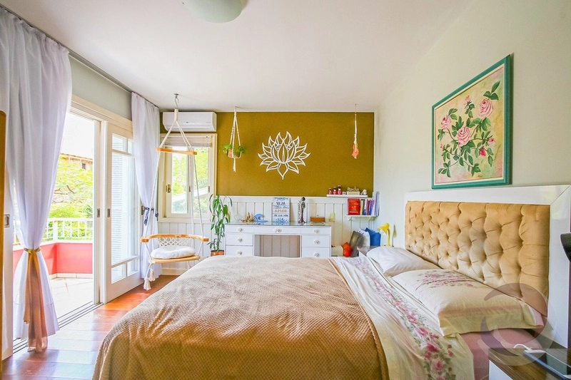 Casa na Lagoa da Conceição a venda com 5 dormitórios 3 suítes: 14ª foto da galeria de imagens do imóvel