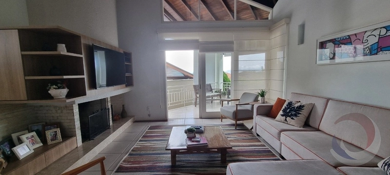 Casa em Cacupé em Condomínio fechado com 3 quartos 1 suíte e 2 vagas: 2ª foto da galeria de imagens do imóvel