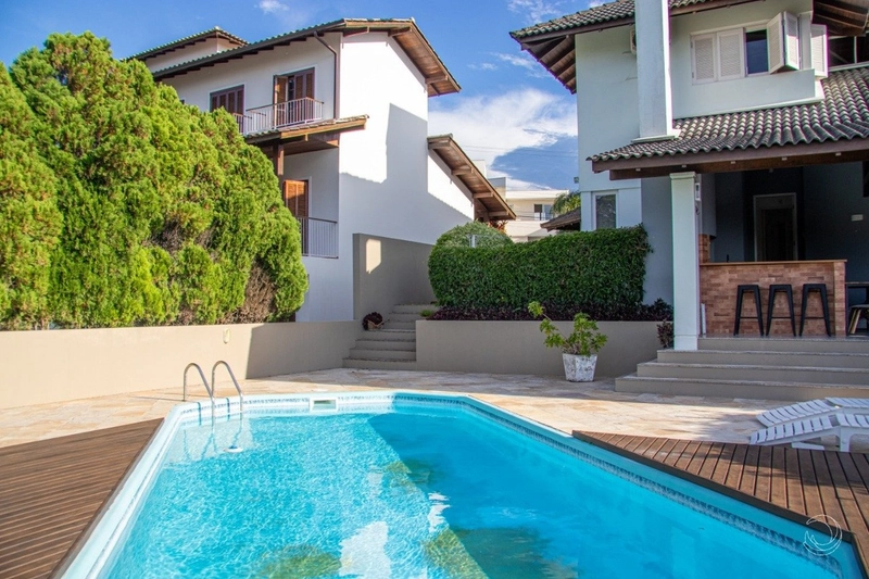 Casa em Cacupé  em Condomínio fechado com 3 quartos 1 suíte e 2 vagas: 2ª foto da galeria de imagens do imóvel