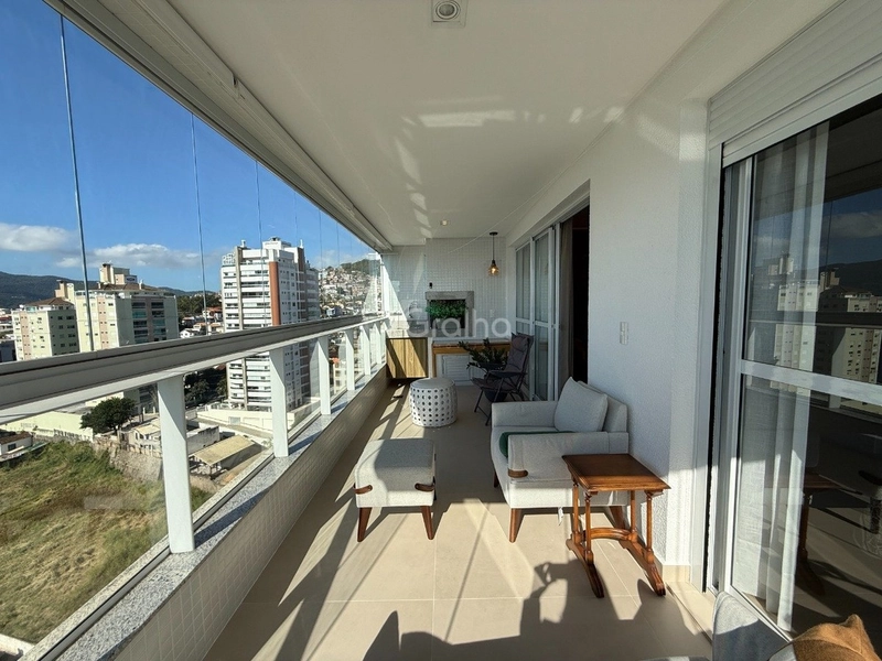 Apartamento na Agronômica com 3 dormitórios, sendo 1 suíte, 2 vagas: 10ª foto da galeria de imagens do imóvel