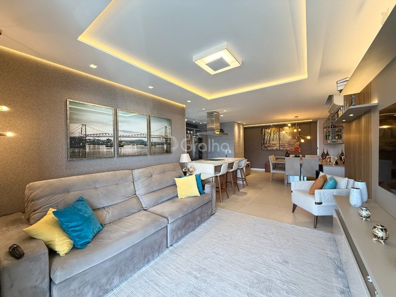 Apartamento na Agronômica com 3 dormitórios, sendo 1 suíte, 2 vagas: 1ª foto da galeria de imagens do imóvel