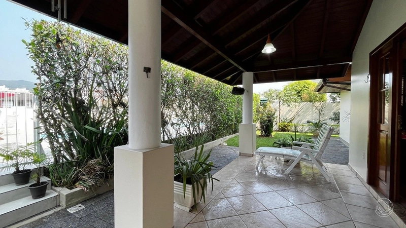 Casa residencial no Bairro Córrego Grande com 04 dormitórios 1 suíte: 41ª foto da galeria de imagens do imóvel