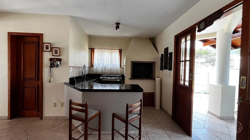 Casa residencial no Bairro Córrego Grande com 04 dormitórios 1 suíte: 40ª foto da galeria de imagens do imóvel