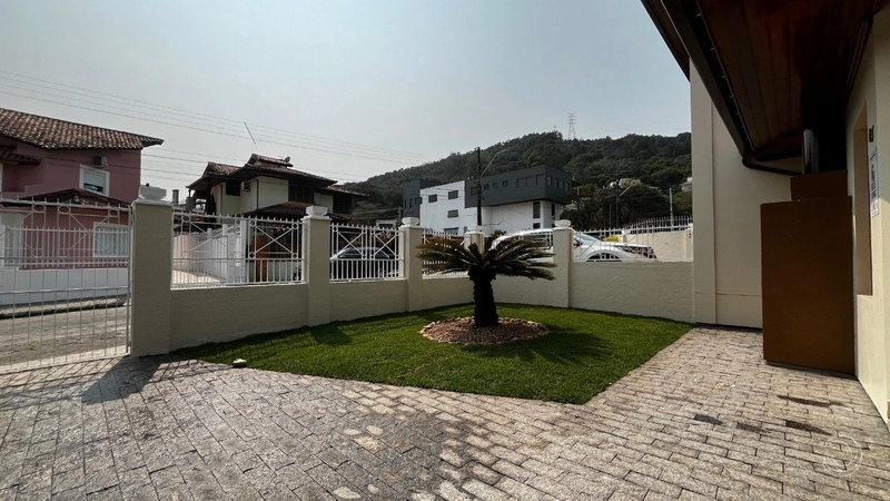 Casa residencial no Bairro Córrego Grande com 04 dormitórios 1 suíte: 42ª foto da galeria de imagens do imóvel