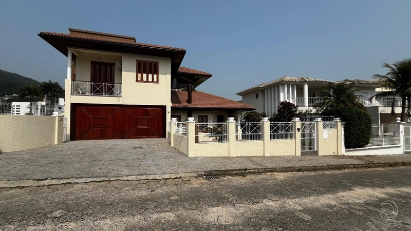 Casa residencial no Bairro Córrego Grande com 04 dormitórios 1 suíte: 48ª foto da galeria de imagens do imóvel