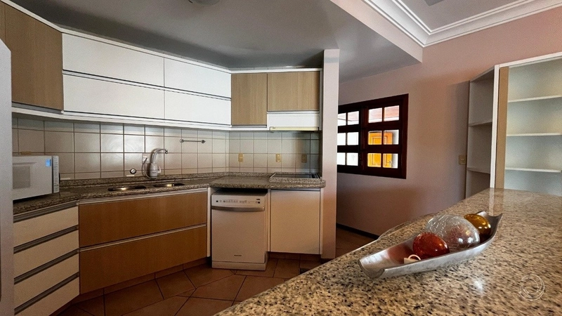 Casa residencial no Bairro Córrego Grande com 04 dormitórios 1 suíte: 7ª foto da galeria de imagens do imóvel