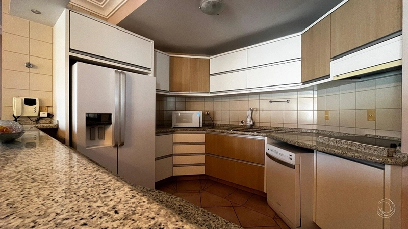 Casa residencial no Bairro Córrego Grande com 04 dormitórios 1 suíte: 6ª foto da galeria de imagens do imóvel