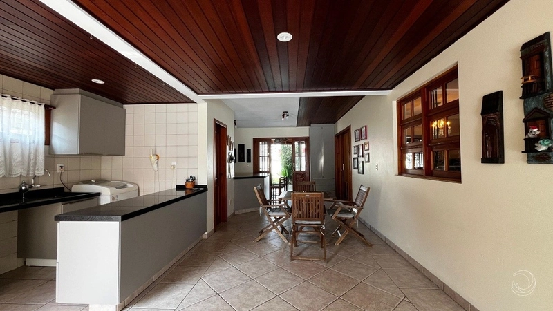 Casa residencial no Bairro Córrego Grande com 04 dormitórios 1 suíte: 35ª foto da galeria de imagens do imóvel