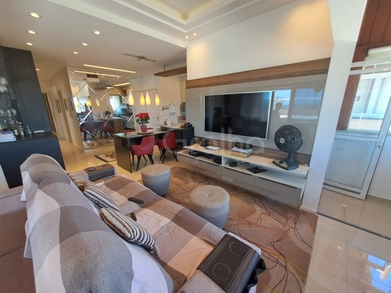 Cobertura no Campeche com 3 dormitórios sendo 1 suíte e 2 vagas: 2ª foto da galeria de imagens do imóvel