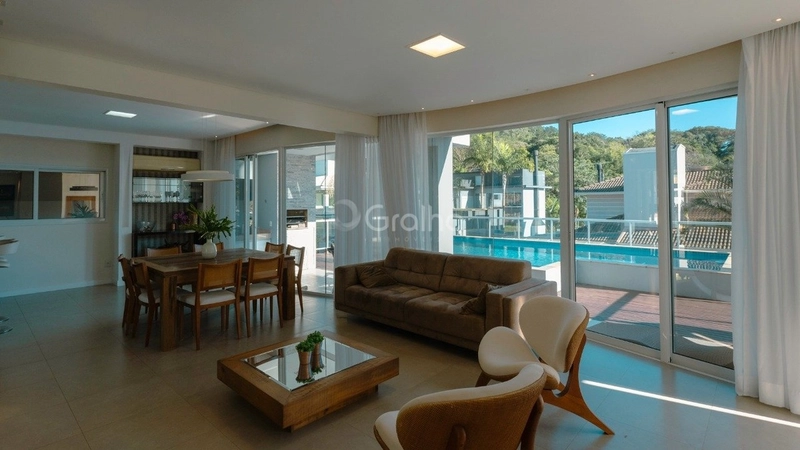 Casa em Santo Antônio de Lisboa com 3 dormitórios 3 suítes e 6 vgs: 8ª foto da galeria de imagens do imóvel